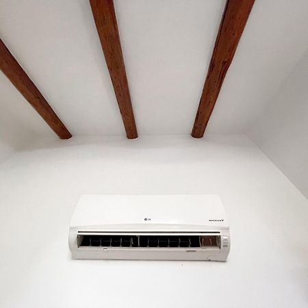 The Urban Nest Apartment Milan Bagian luar foto
