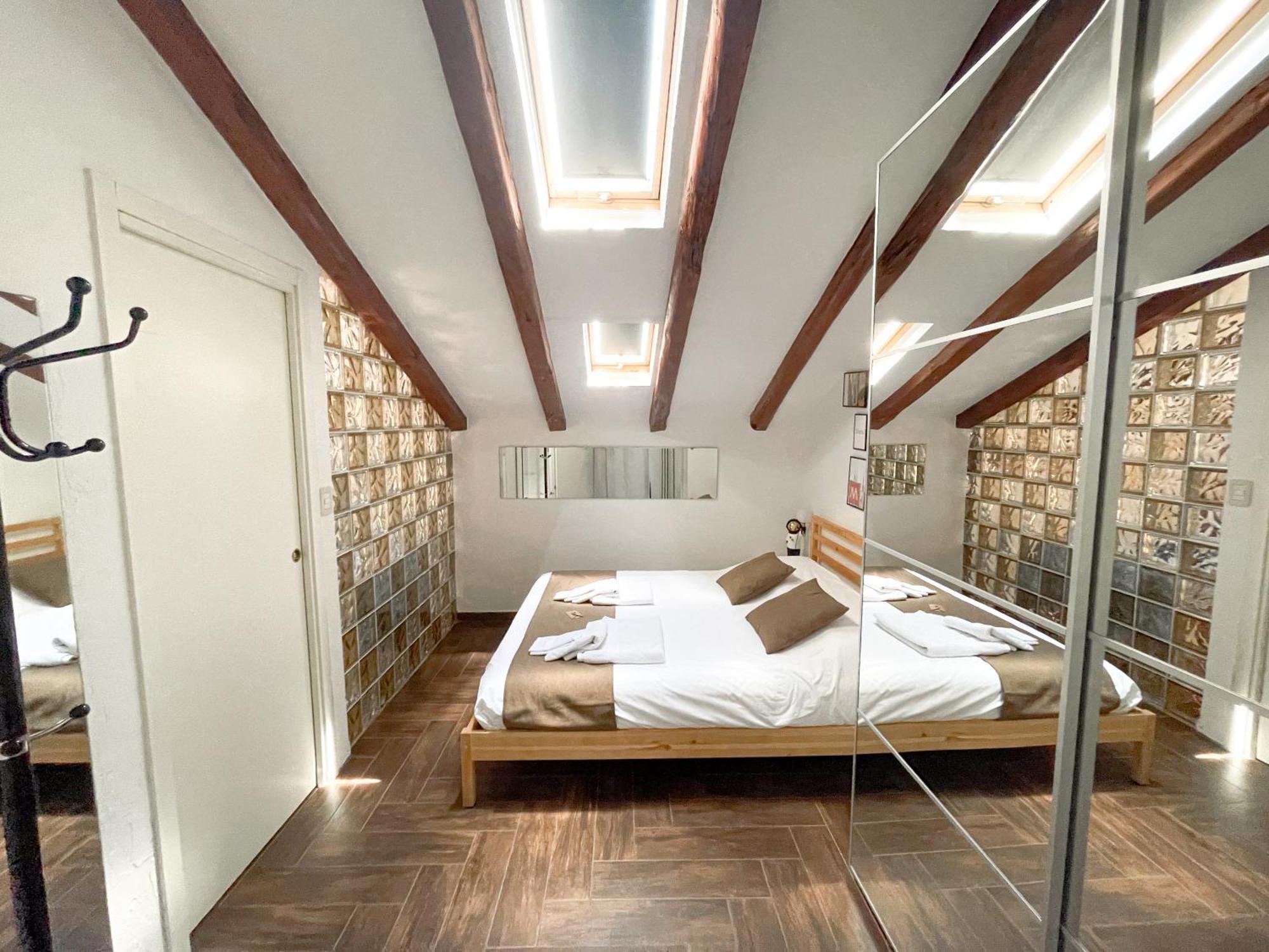 The Urban Nest Apartment Milan Bagian luar foto